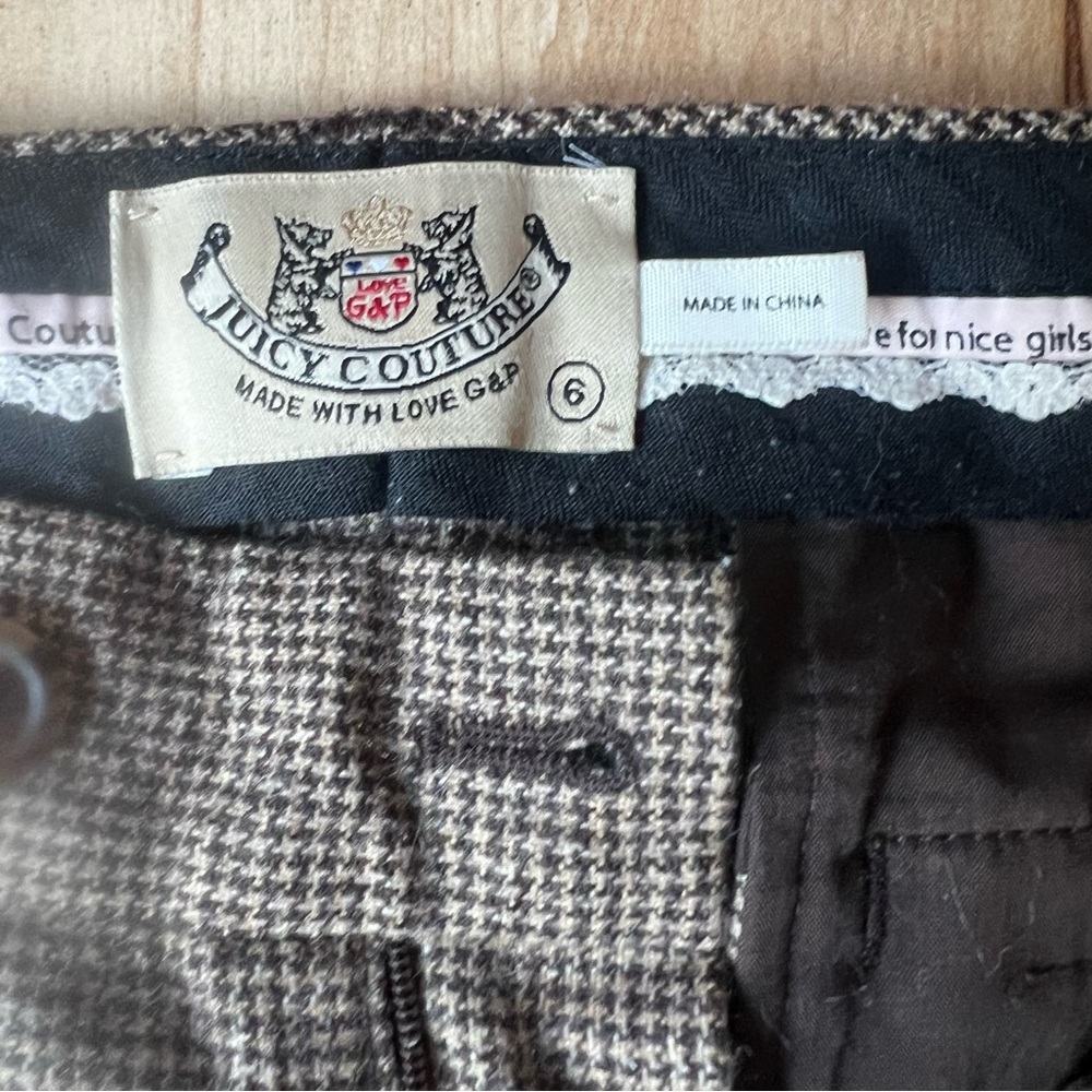 Vintage Y2K Juicy Couture Low Rise shorts - Picture 4 of 6